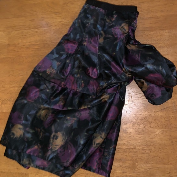 Limited Floral Pleated Skirt with Pockets - Picture 4 of 5